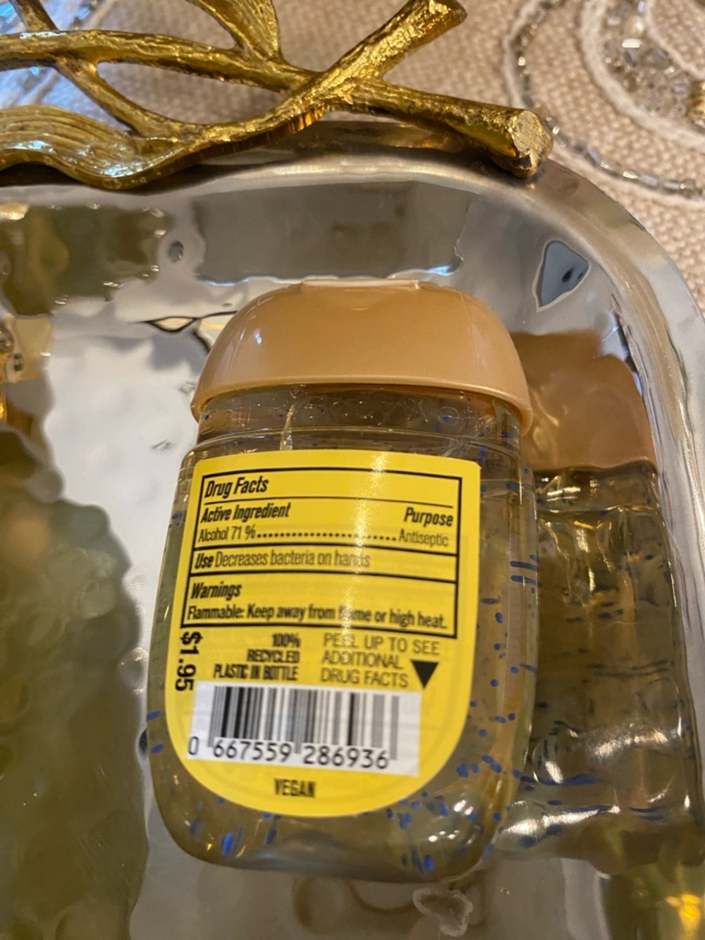 Bath and Bodyworks Foaming  hand soap  & antibacterial handsanitizer - Picture 5 of 7